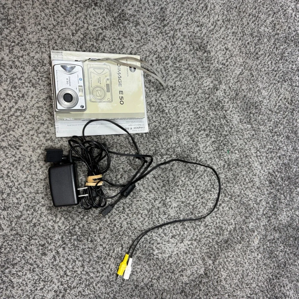 Konica Minolta DiMAGE E50 Digital Camera Unisex OS Silver 5.0MP 3x Optical PARTS